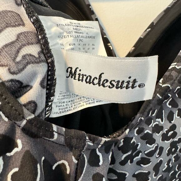 Miraclesuit Purr Fection Oceanus Gray Black Scoop Back One Piece Swimsuit 14 - Picture 6 of 7